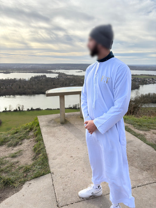 Qamis blanc