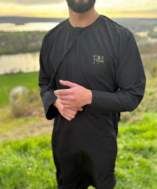 Qamis noir